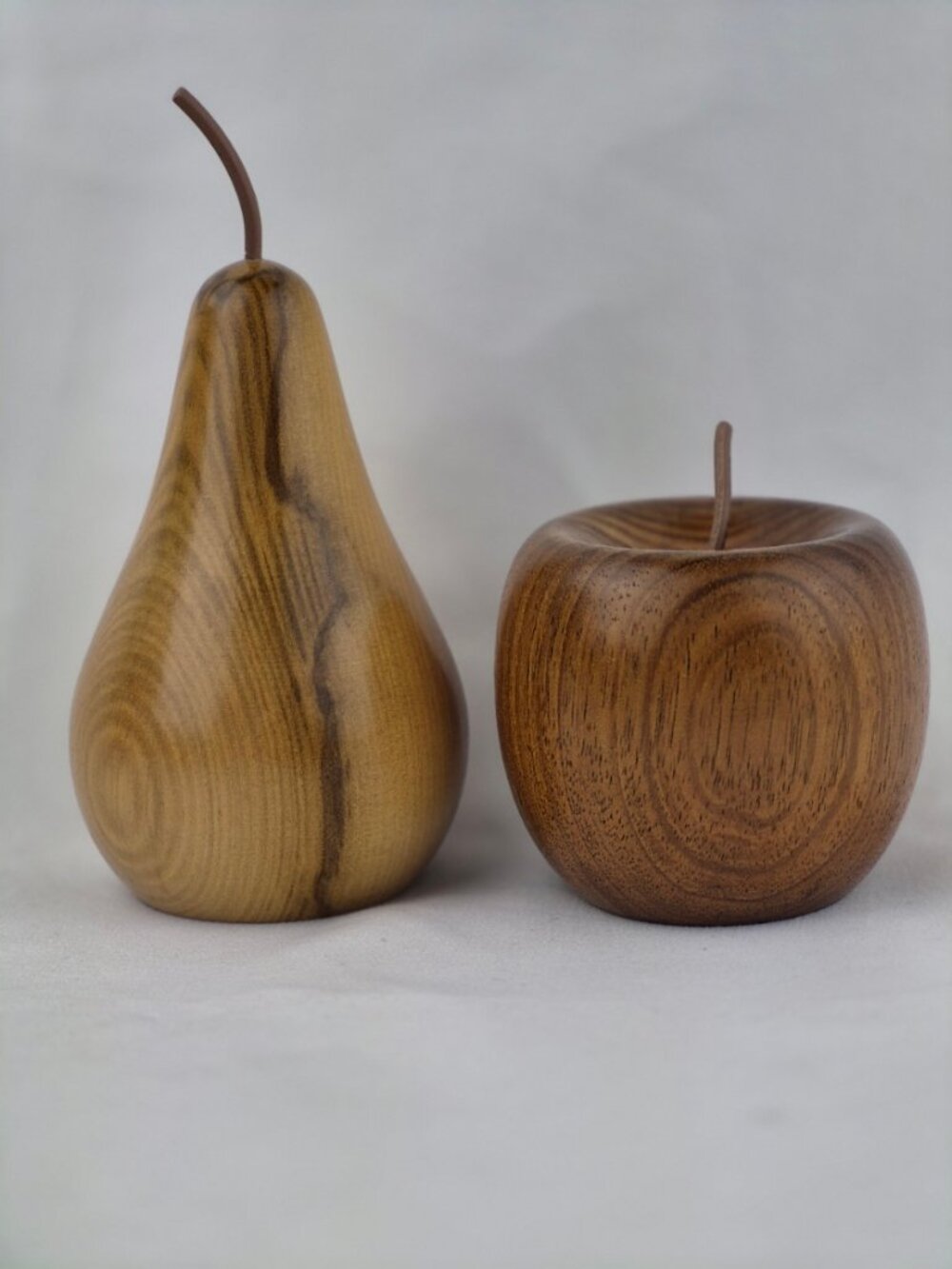 Vintage MCM Wood Carved Fruit w/ Wooden Bowl 8 Pieces of Fruit 6 Tasmanian Wood - Picture 6 of 16